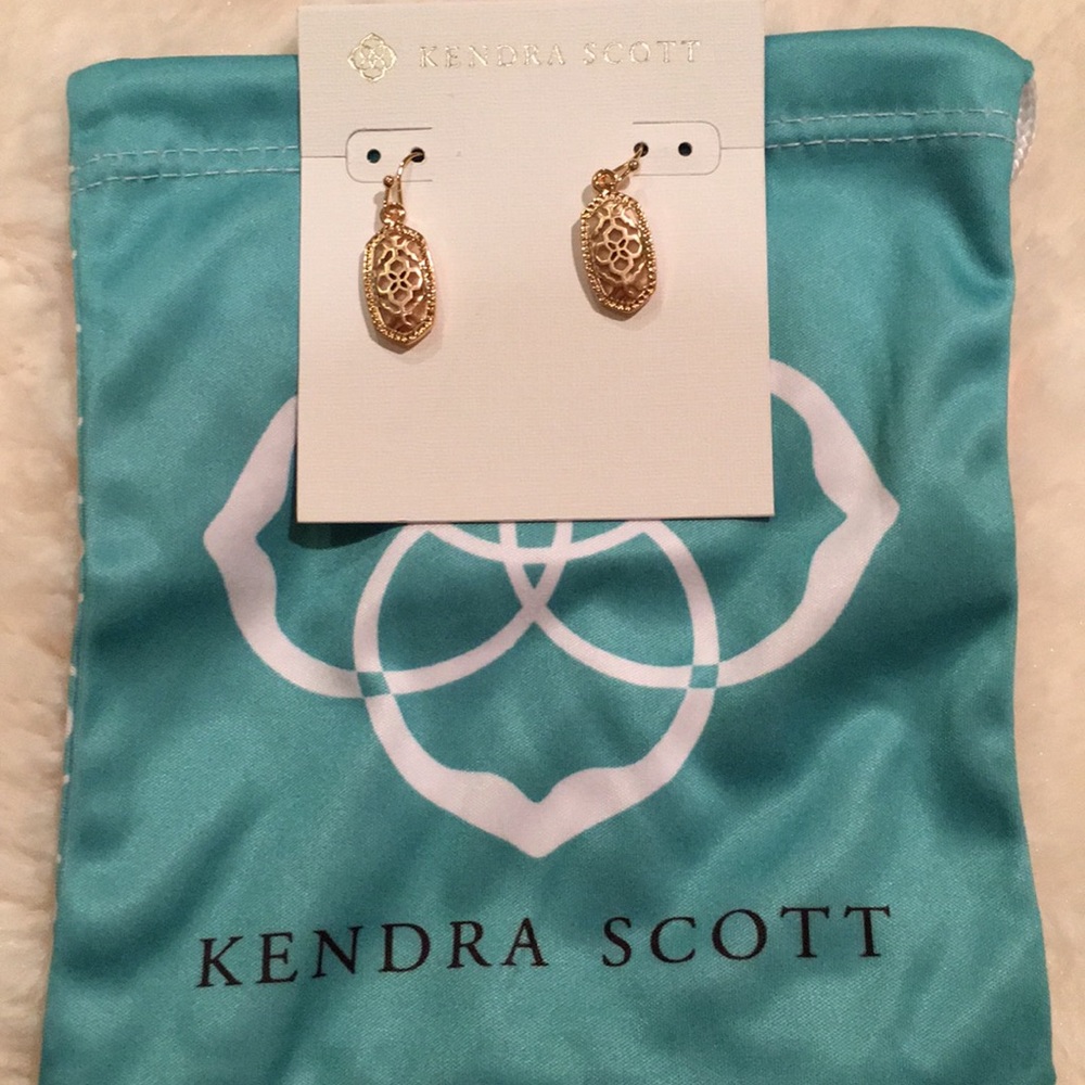 Kendra Scott rose gold earrings